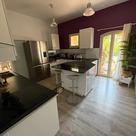 Domaine Du Mas De Peyres *