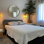 Domaine Du Mas De Peyres Appartement *