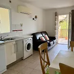 Domaine Du Mas De Peyres Apartment *
