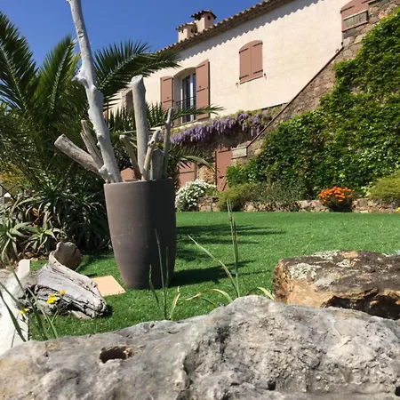 Domaine Du Mas De Peyres *