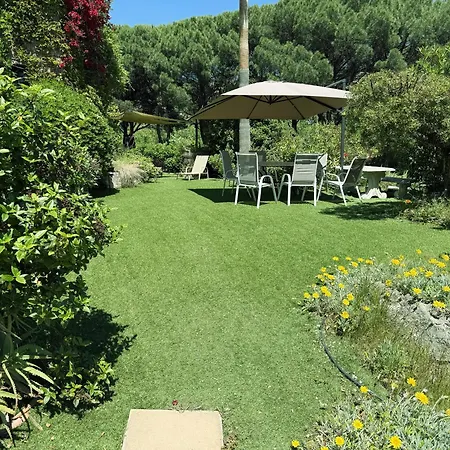 Domaine Du Mas De Peyres Apartment