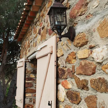 Domaine Du Mas De Peyres Apartment