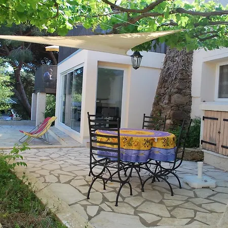 Domaine Du Mas De Peyres Apartman *