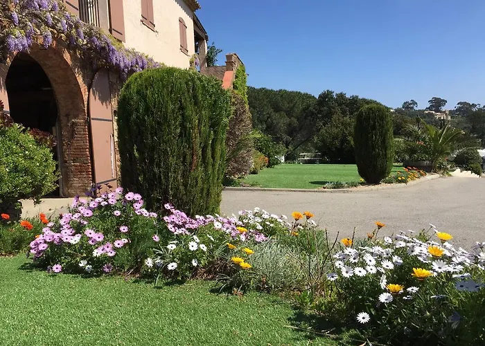 Domaine Du Mas De Peyres