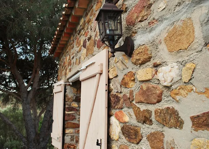 Domaine Du Mas De Peyres Apartment