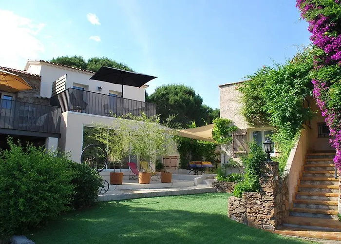 Domaine Du Mas De Peyres Apartment *